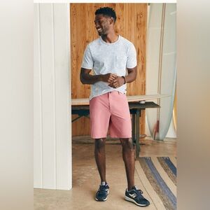 Faherty | All Day Short | Color/Faded Flag | 38‎ | Excellent Condition!!